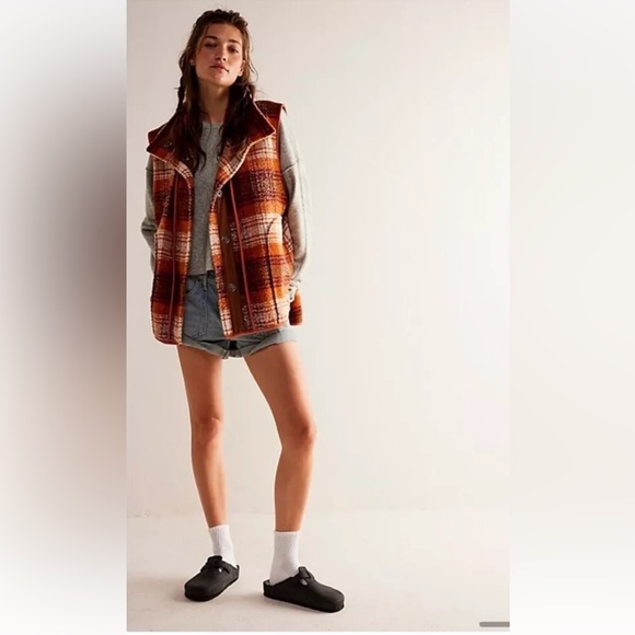 Free People Wrapped Up Blanket Vest We The Free Slouchy Button Front Plaid Rust - Picture 3 of 6